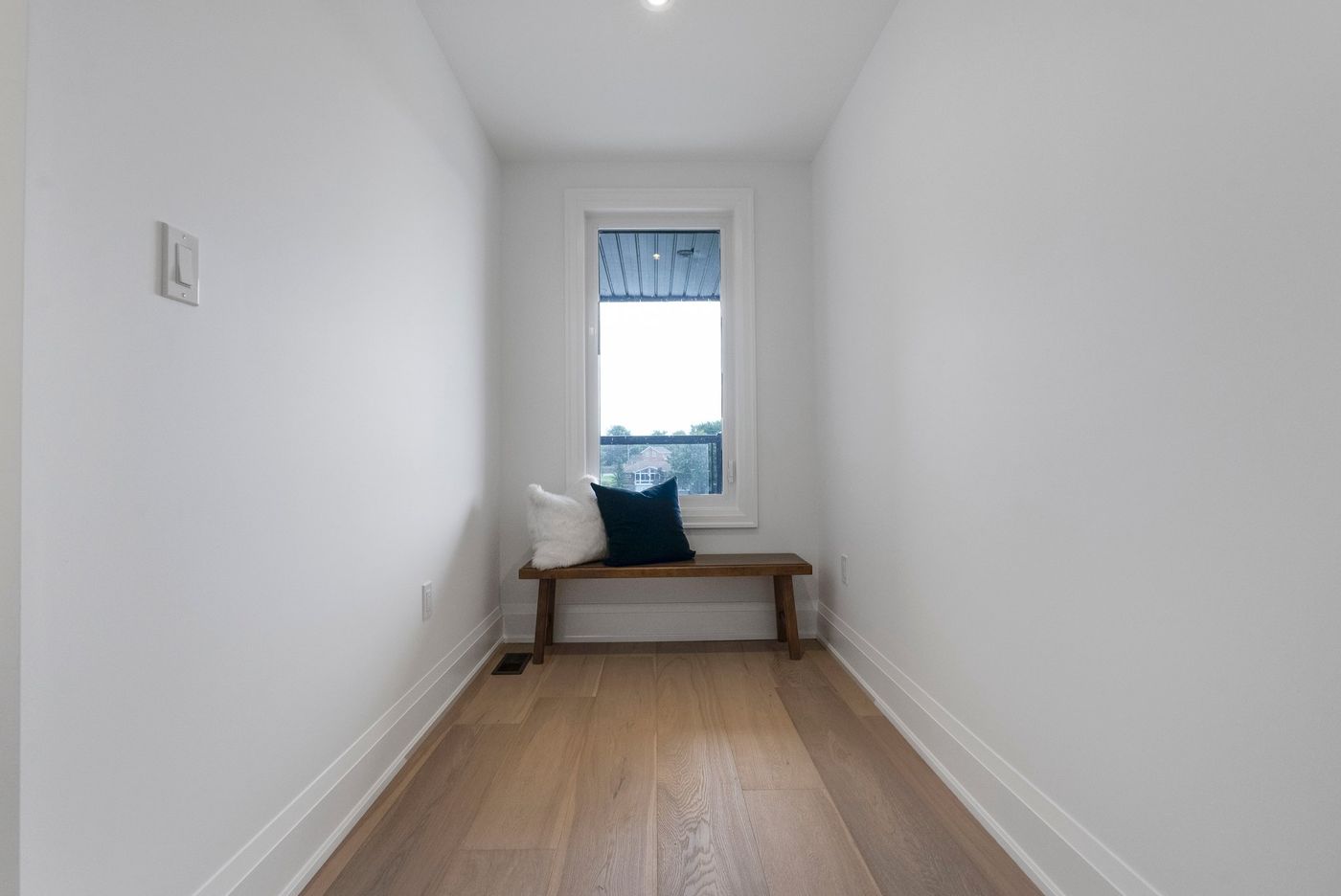Window nook with bench